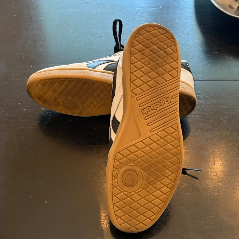 Reebok Women's White and Black Sneakers with Gum Sole - Picture 4 of 5